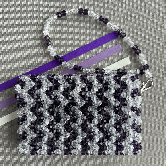 Bead Purse - Picture 1 of 10